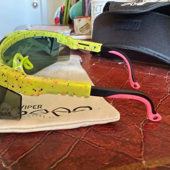 NEW PIT VIPER 2000 SUNGLASSES W/ CASE - Picture 5 of 9